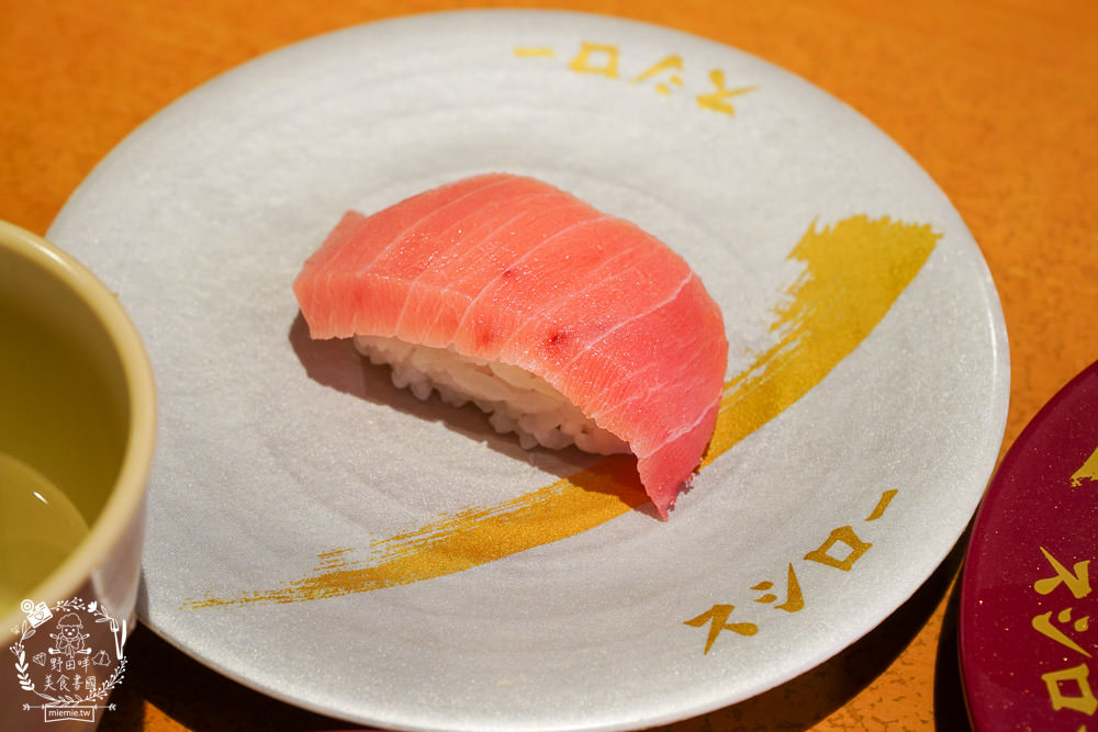 壽司郎夢時代店|日本最大連鎖迴轉壽司40元起!還推出滿額贈送間諜家家酒周邊商品？