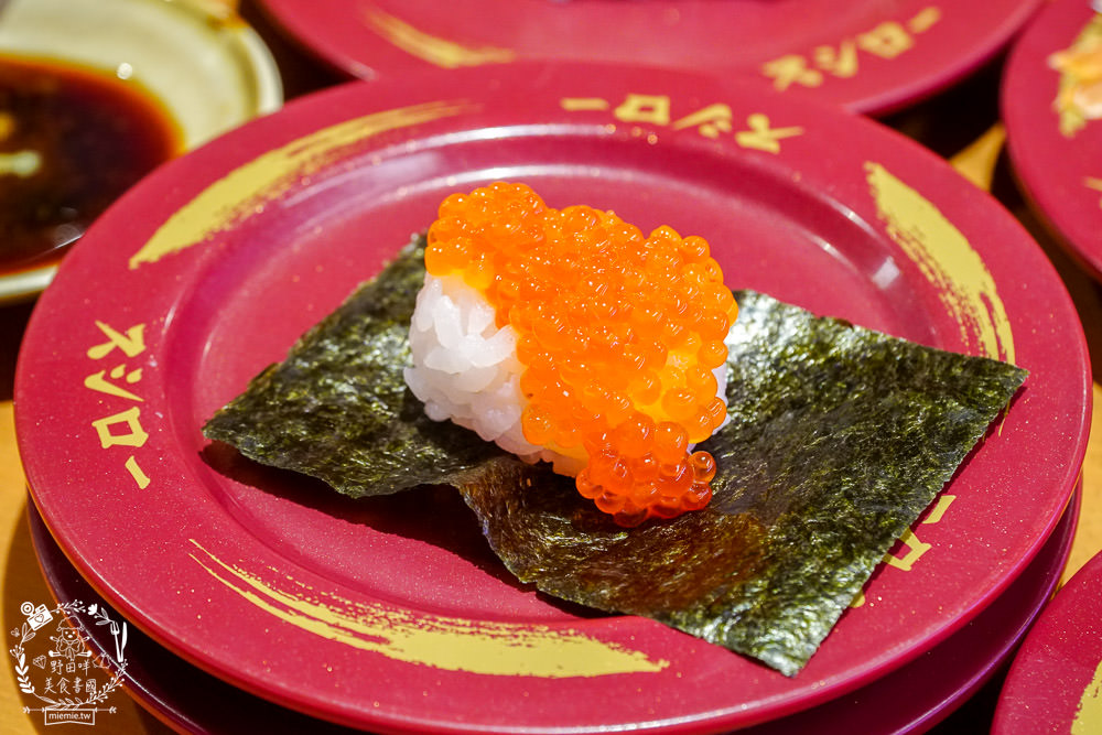 壽司郎夢時代店|日本最大連鎖迴轉壽司40元起!還推出滿額贈送間諜家家酒周邊商品？