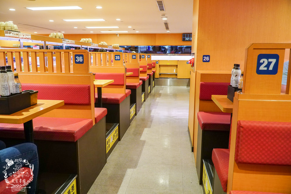 壽司郎夢時代店|日本最大連鎖迴轉壽司40元起!還推出滿額贈送間諜家家酒周邊商品？