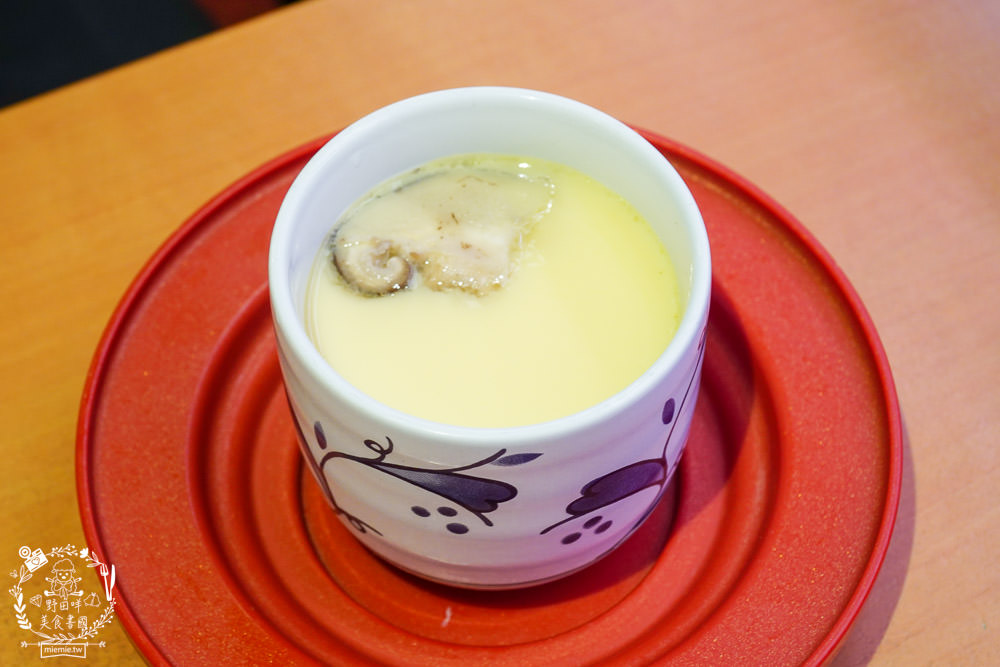 壽司郎夢時代店|日本最大連鎖迴轉壽司40元起!還推出滿額贈送間諜家家酒周邊商品？