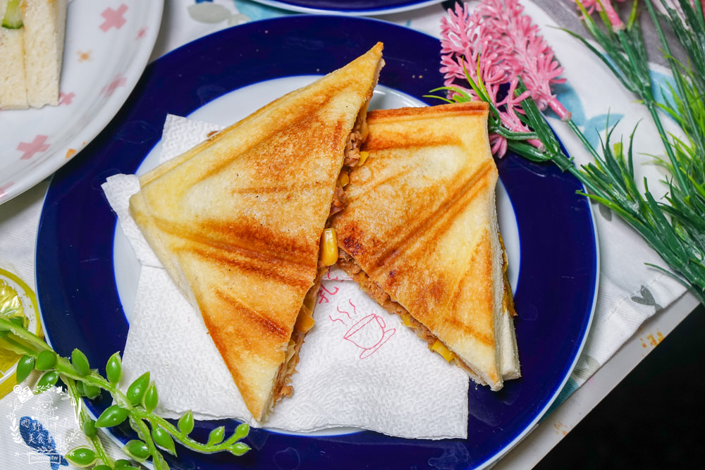 高雄[一加一咖啡牛乳專賣店]隱藏在大社超懷舊的古早味早餐店!還有清爽無負擔的義大利麵跟燉飯哦!