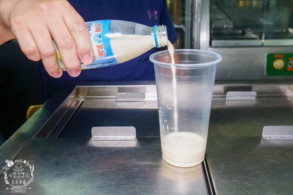 高雄[一加一咖啡牛乳專賣店]隱藏在大社超懷舊的古早味早餐店!還有清爽無負擔的義大利麵跟燉飯哦!