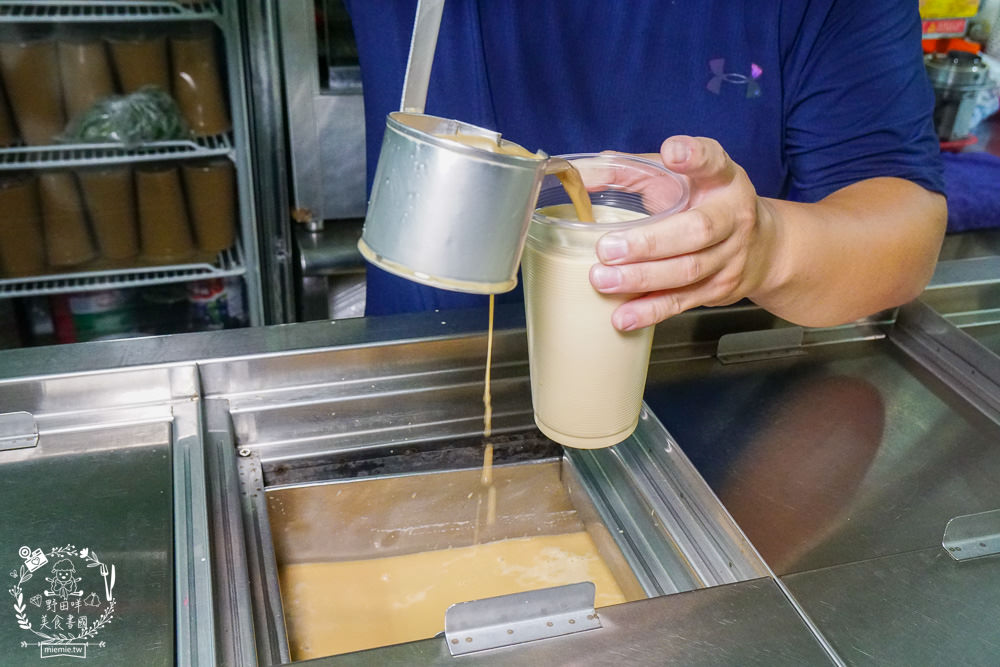 高雄[一加一咖啡牛乳專賣店]隱藏在大社超懷舊的古早味早餐店!還有清爽無負擔的義大利麵跟燉飯哦!