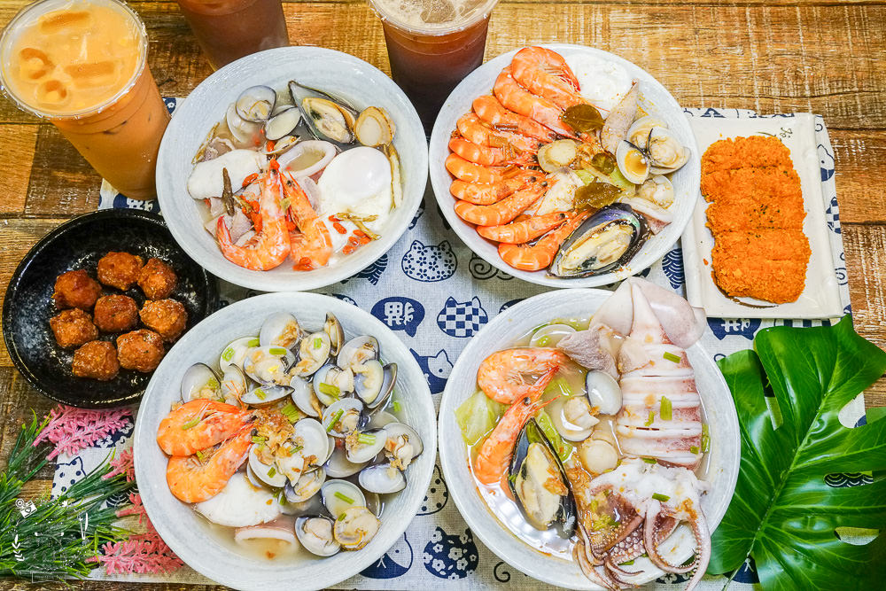 一鍋鮮海鮮鍋物(左營店)高雄海鮮多到快滿出來的鍋燒麵飯湯!海鮮控不能錯過的痛風料理!