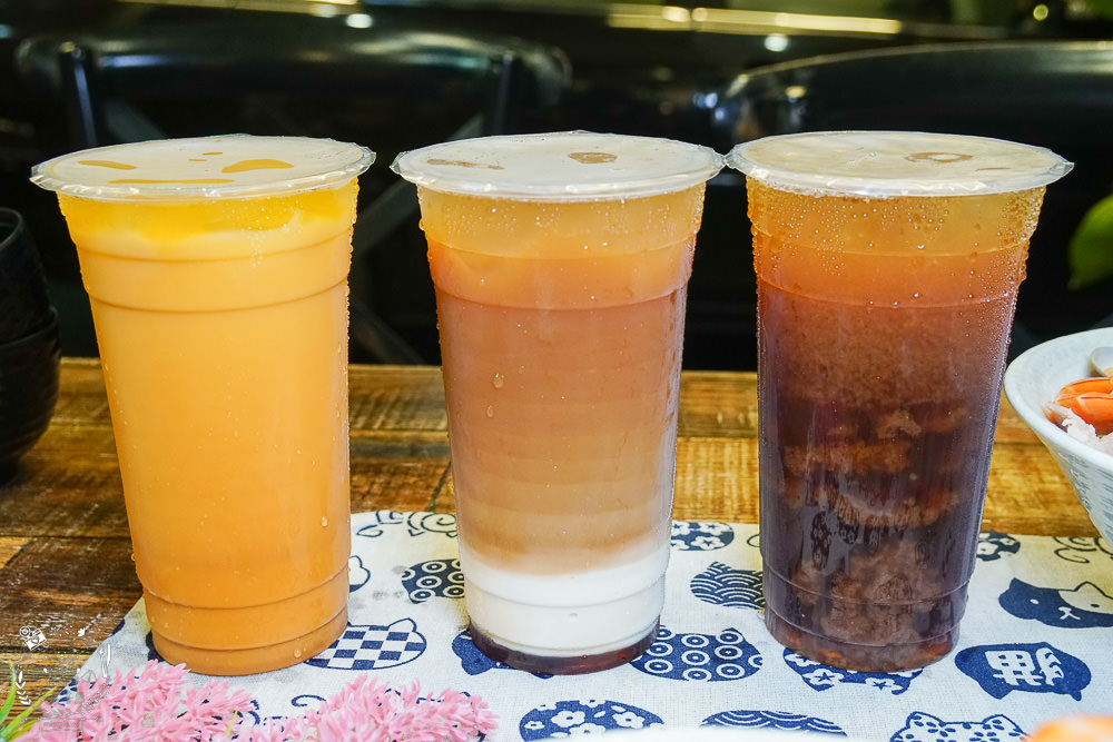 一鍋鮮海鮮鍋物(左營店)高雄海鮮多到快滿出來的鍋燒麵飯湯!海鮮控不能錯過的痛風料理!