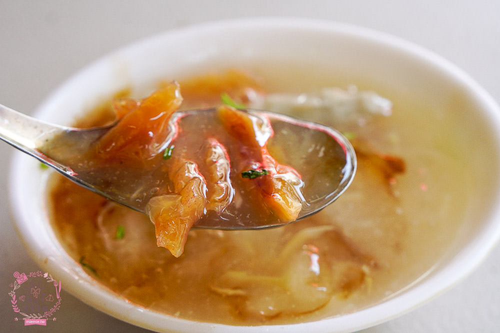 |高雄鳳山|肉圓進彰化香菇肉圓。鳳山市區知名小吃！干貝香菇蛋黃好特別~