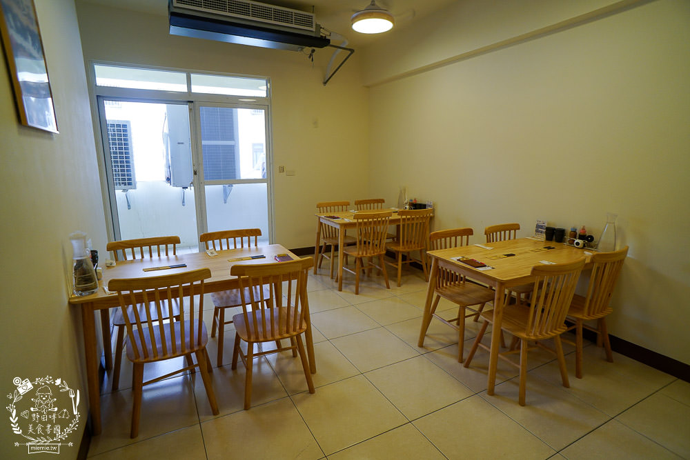 三筋日式豬排高雄一號店|首推超銷魂的燒肉定食!榴槤控必吃罪惡榴槤起司豬排!味噌湯跟高麗菜絲免費續加!