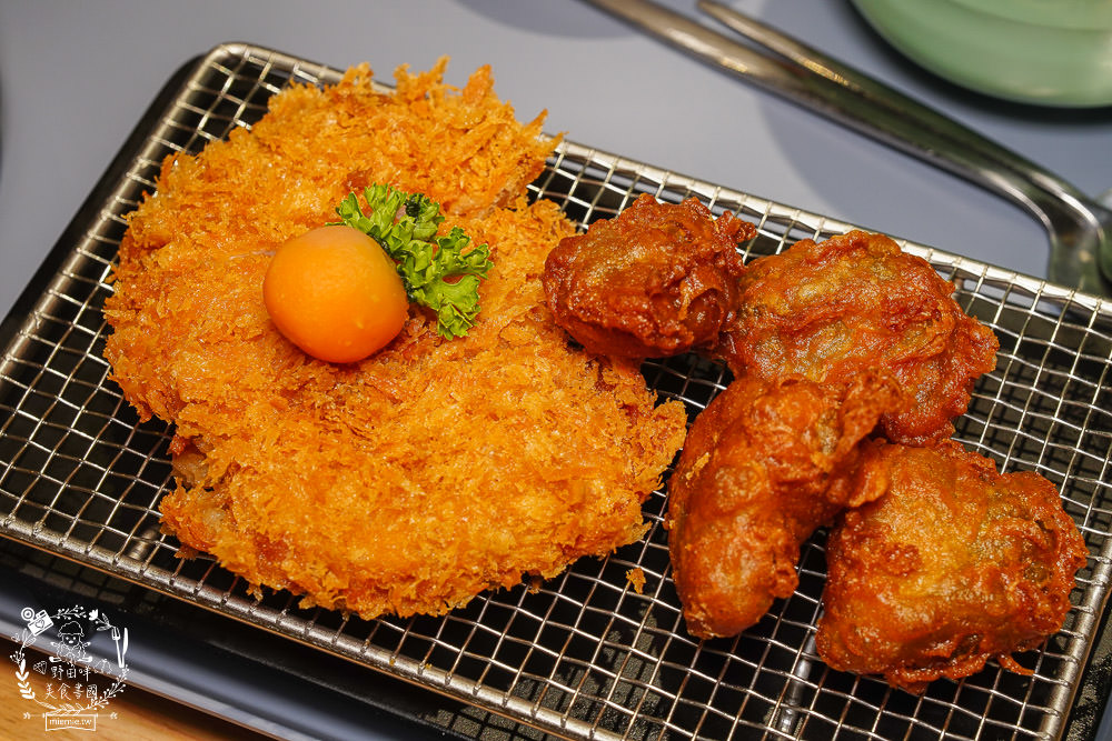 來自日本蔵前的三筋日式豬排高雄1號店!銷魂起司榴槤炸豬排香氣超濃郁!生菜白飯味噌湯爽爽吃到飽? - 第41張圖 來自日本蔵前的三筋日式豬排高雄1號店!銷魂起司榴槤炸豬排香氣超濃郁!生菜白飯味噌湯爽爽吃到飽?