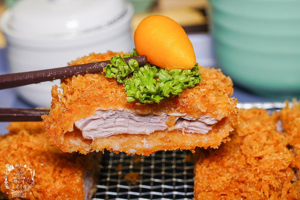 來自日本蔵前的三筋日式豬排高雄1號店!銷魂起司榴槤炸豬排香氣超濃郁!生菜白飯味噌湯爽爽吃到飽? - 第52張圖 來自日本蔵前的三筋日式豬排高雄1號店!銷魂起司榴槤炸豬排香氣超濃郁!生菜白飯味噌湯爽爽吃到飽?