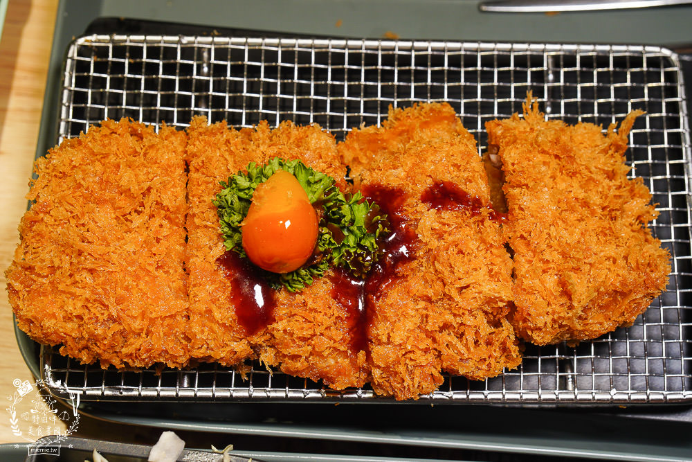 來自日本蔵前的三筋日式豬排高雄1號店!銷魂起司榴槤炸豬排香氣超濃郁!生菜白飯味噌湯爽爽吃到飽? - 第51張圖 來自日本蔵前的三筋日式豬排高雄1號店!銷魂起司榴槤炸豬排香氣超濃郁!生菜白飯味噌湯爽爽吃到飽?