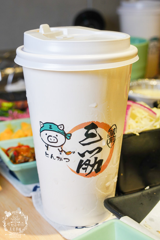 三筋日式豬排高雄一號店|首推超銷魂的燒肉定食!榴槤控必吃罪惡榴槤起司豬排!味噌湯跟高麗菜絲免費續加!