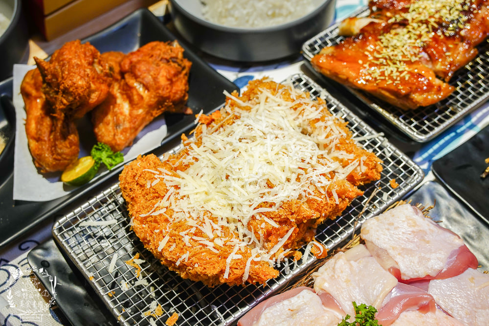 三筋日式豬排高雄一號店|首推超銷魂的燒肉定食!榴槤控必吃罪惡榴槤起司豬排!味噌湯跟高麗菜絲免費續加!
