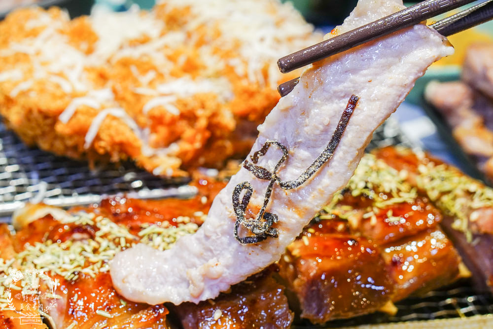 三筋日式豬排高雄一號店|首推超銷魂的燒肉定食!榴槤控必吃罪惡榴槤起司豬排!味噌湯跟高麗菜絲免費續加!