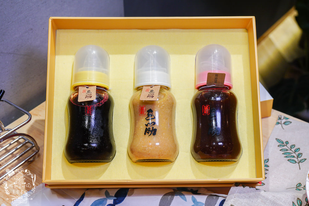 三筋豬排推出夢幻到爆炸的草莓甜點飲品!乾冰瀰漫的草莓冰淇淋鬆餅超好拍!無敵浮誇的梅山排骨定食超霸氣! - 第39張圖 三筋豬排推出夢幻到爆炸的草莓甜點飲品!乾冰瀰漫的草莓冰淇淋鬆餅超好拍!無敵浮誇的梅山排骨定食超霸氣!