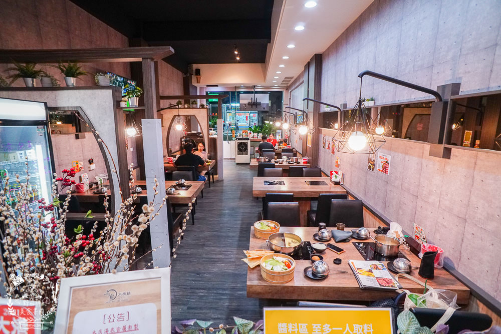 高雄[上官木桶鍋]超霸氣人氣肉肉山銷魂激推!肉片海鮮加1元多1件的超值選擇?還有讓父母安心吃火鍋的親子遊戲室