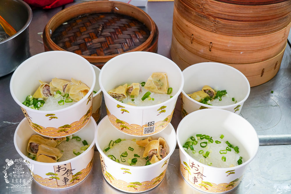 高雄必吃上海生煎湯包!超誇張!連平日都大排長龍的銷魂生煎湯包?油豆腐細粉湯意外特別~