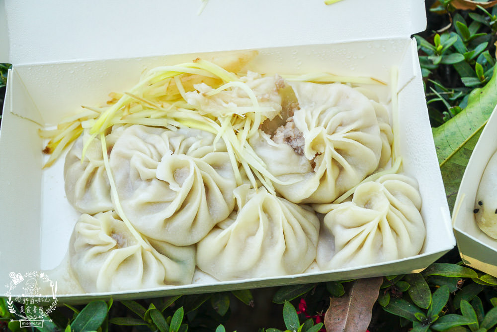 高雄必吃上海生煎湯包!超誇張!連平日都大排長龍的銷魂生煎湯包?油豆腐細粉湯意外特別~