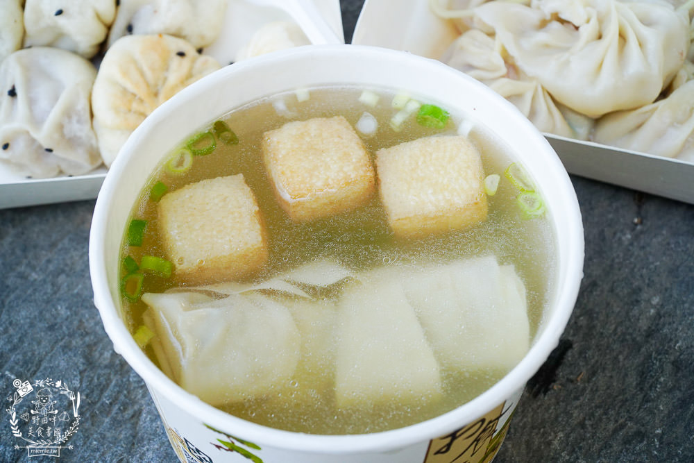 高雄必吃上海生煎湯包!超誇張!連平日都大排長龍的銷魂生煎湯包?油豆腐細粉湯意外特別~