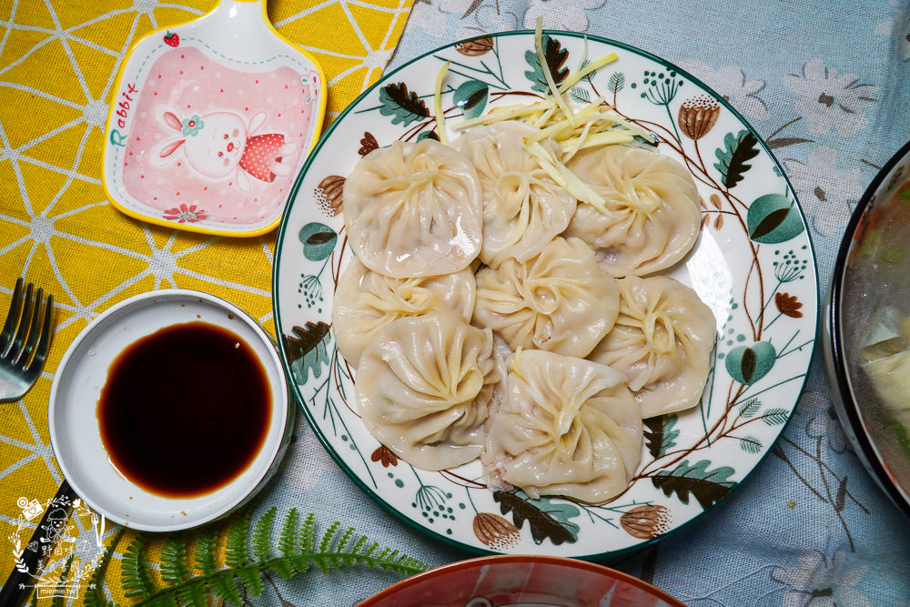 高雄必吃上海生煎湯包!超誇張!連平日都大排長龍的銷魂生煎湯包?油豆腐細粉湯意外特別~
