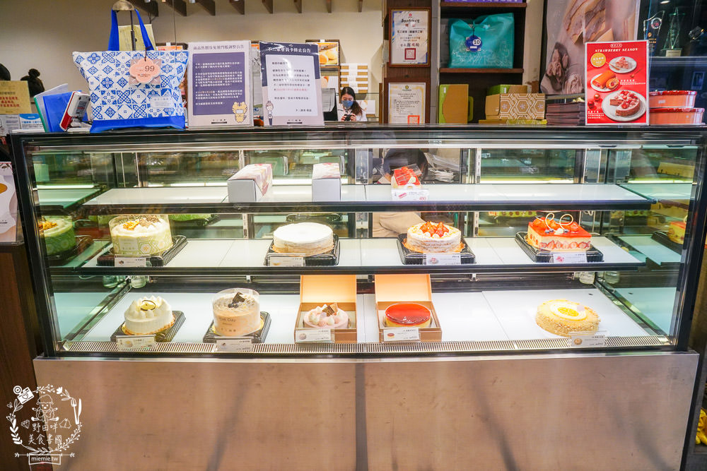 高雄伴手禮推薦!不二緻果(高雄不二家)春緻禮盒唯美選項多!新上市超貴氣的黃金蛋黃酥送禮自用兩相宜!