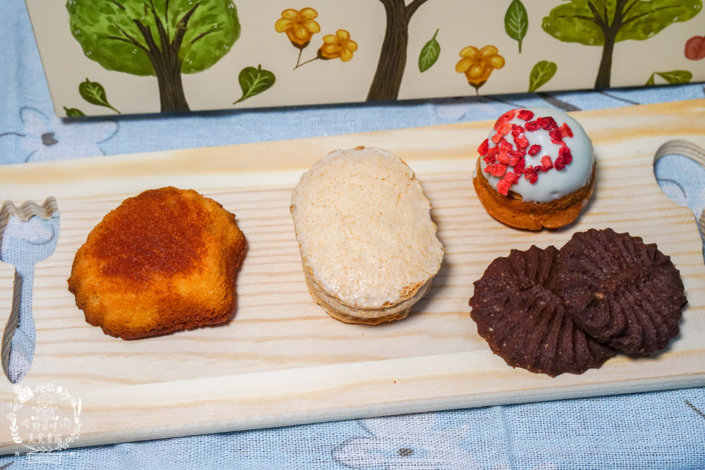 高雄伴手禮推薦!不二緻果(高雄不二家)春緻禮盒唯美選項多!新上市超貴氣的黃金蛋黃酥送禮自用兩相宜!