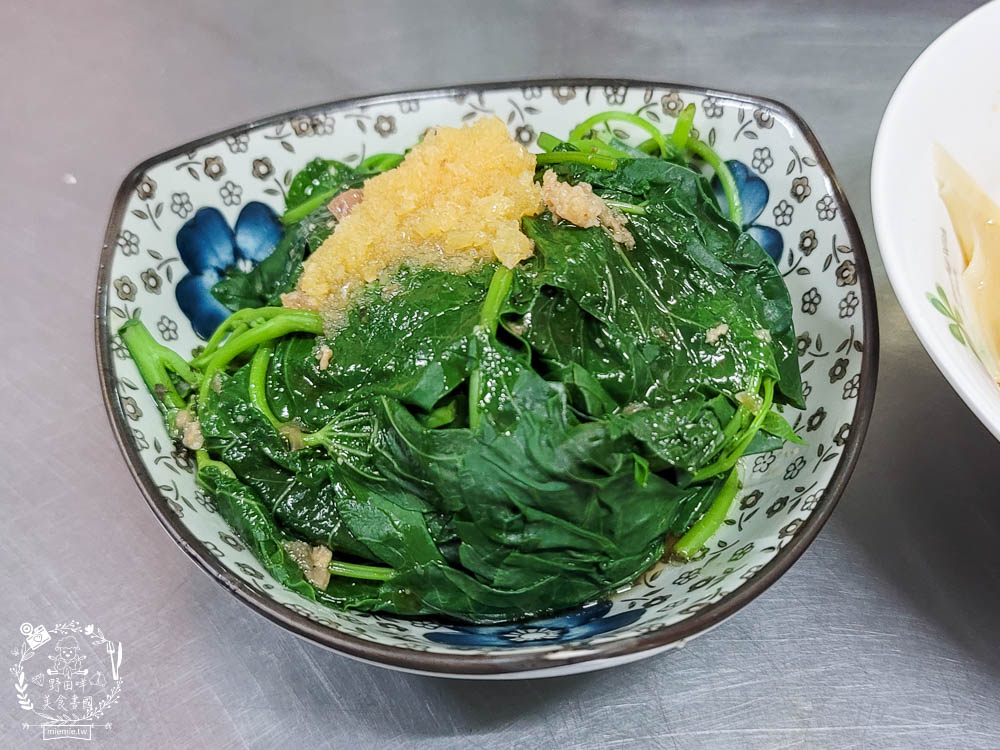 高雄不二麵館經武店|CP值爆高的60元牛肉麵超多塊牛肉啊!北京炸醬麵香鹹超銷魂~