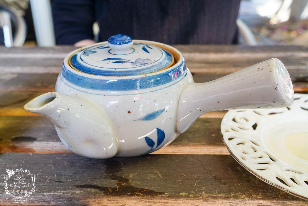 高雄不咖啡 BuCafe~隱藏在美術館附近的靜謐又神秘的樹屋咖啡廳!彷彿走進龍貓的童趣世界!