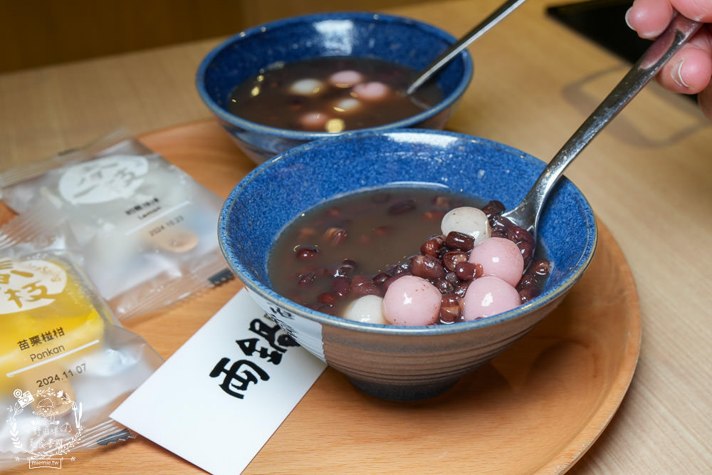 高雄[両鍋極上鍋物]隱藏在承億酒店的高級火鍋!活體龍蝦盛合上桌超霸氣!當日壽星生日幾歲送幾隻蝦