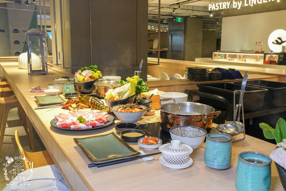 高雄[両鍋極上鍋物]隱藏在承億酒店的高級火鍋!活體龍蝦盛合上桌超霸氣!當日壽星生日幾歲送幾隻蝦