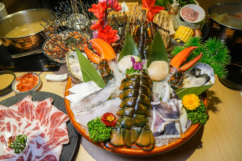 高雄[両鍋極上鍋物]隱藏在承億酒店的高級火鍋!活體龍蝦盛合上桌超霸氣!當日壽星生日幾歲送幾隻蝦