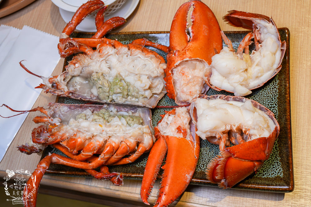 高雄[両鍋極上鍋物]隱藏在承億酒店的高級火鍋!活體龍蝦盛合上桌超霸氣!當日壽星生日幾歲送幾隻蝦