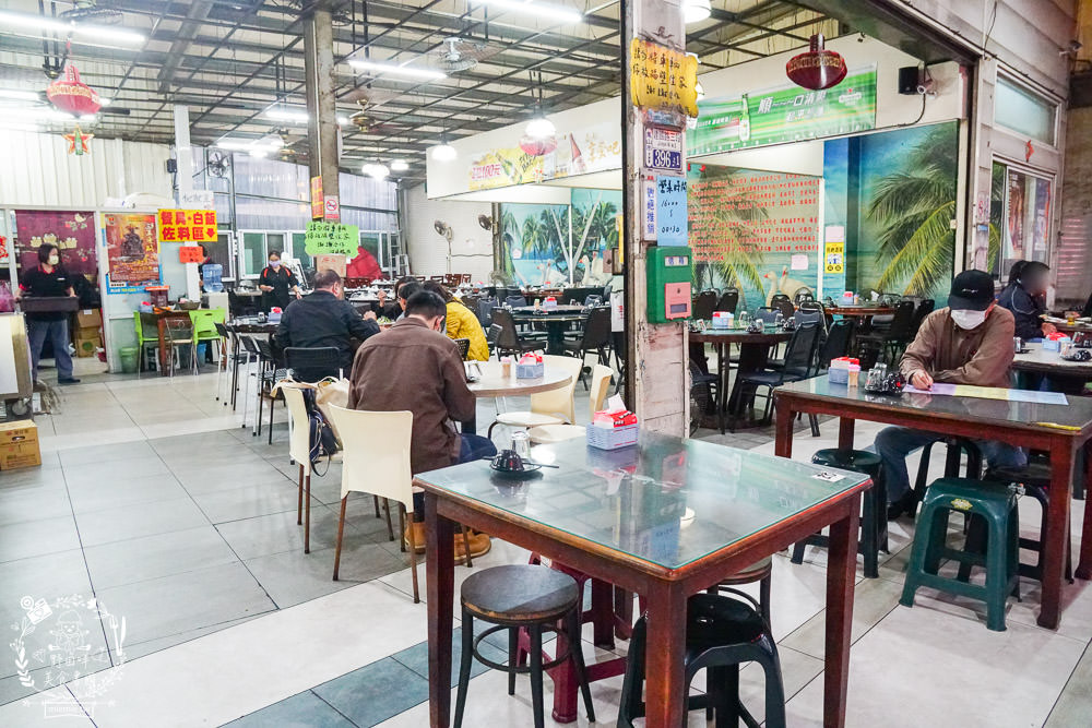 高雄小吃店[ㄚ國鵝肉]鳳山飄香40年的人氣熱炒店!每逢夜晚人潮滿滿的鵝肉店!