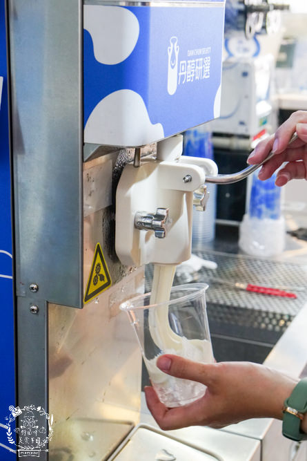 高雄丹醇研選五甲店|屏東萬丹直送的新鮮高品質鮮奶!炎熱夏天還有爆濃郁霜淇淋?!