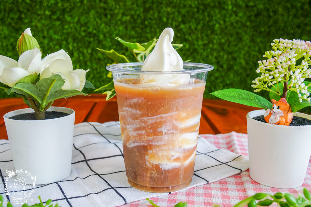 高雄丹醇研選五甲店|屏東萬丹直送的新鮮高品質鮮奶!炎熱夏天還有爆濃郁霜淇淋?!