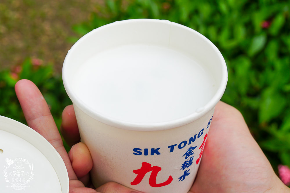 高雄[九記食糖水]學詠春拳法的香港老闆製作的超人氣香甜糖水!符令菜單超有特色!