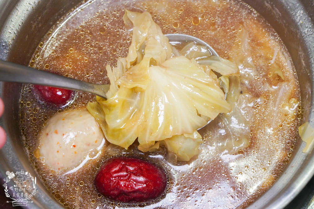 高雄火鍋|九鼎鍋文龍店|鳳山24小時營業的火鍋店!最低150元就能主食、飲料、冰品與點心爽爽吃到飽?