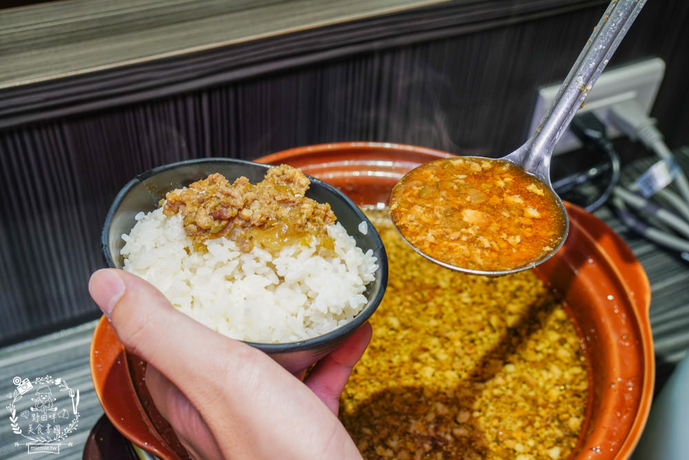 高雄火鍋|九鼎鍋文龍店|鳳山24小時營業的火鍋店!最低150元就能主食、飲料、冰品與點心爽爽吃到飽?