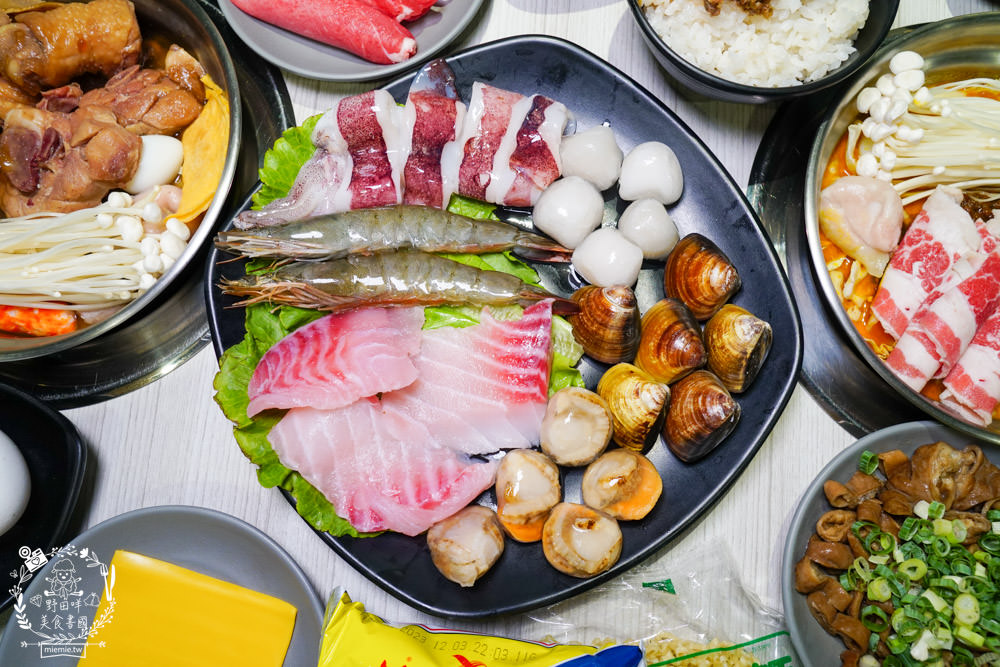 高雄火鍋|九鼎鍋文龍店|鳳山24小時營業的火鍋店!最低150元就能主食、飲料、冰品與點心爽爽吃到飽?