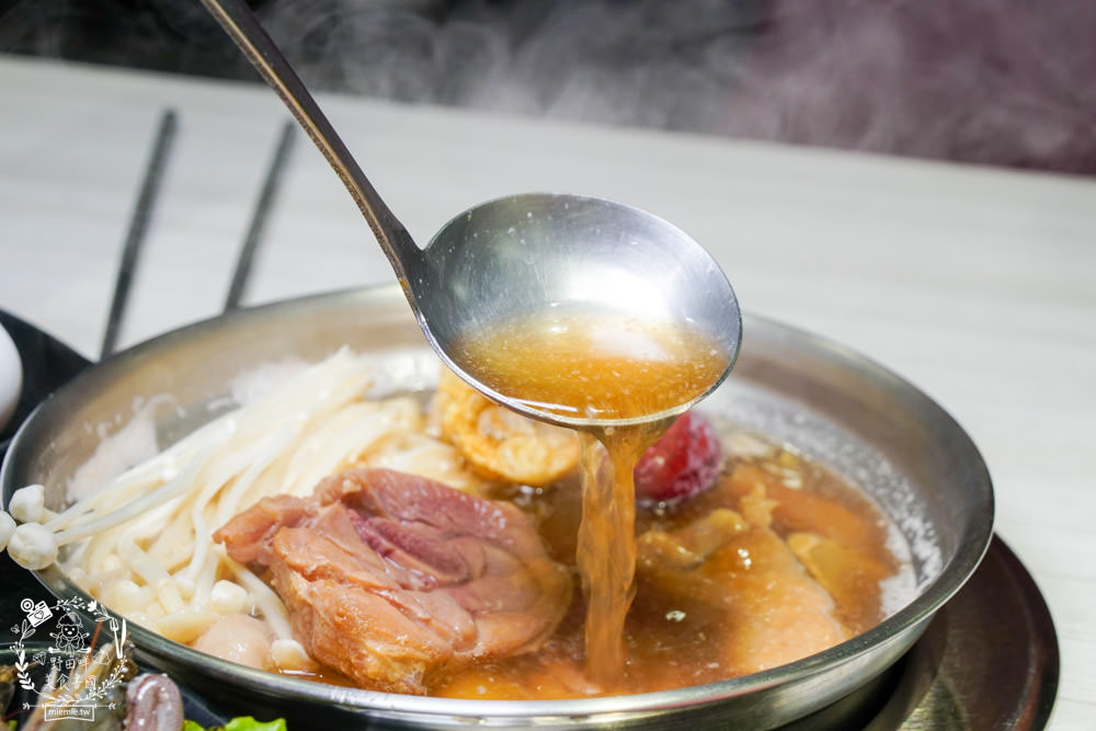 高雄火鍋|九鼎鍋文龍店|鳳山24小時營業的火鍋店!最低150元就能主食、飲料、冰品與點心爽爽吃到飽?