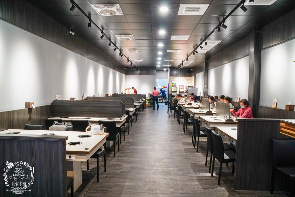 高雄火鍋|九鼎鍋文龍店|鳳山24小時營業的火鍋店!最低150元就能主食、飲料、冰品與點心爽爽吃到飽?