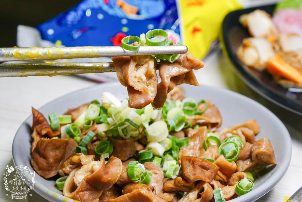 高雄火鍋|九鼎鍋文龍店|鳳山24小時營業的火鍋店!最低150元就能主食、飲料、冰品與點心爽爽吃到飽?