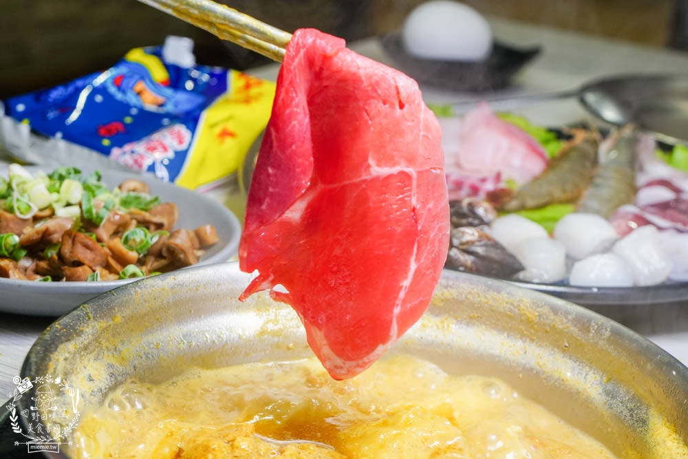 高雄火鍋|九鼎鍋文龍店|鳳山24小時營業的火鍋店!最低150元就能主食、飲料、冰品與點心爽爽吃到飽?