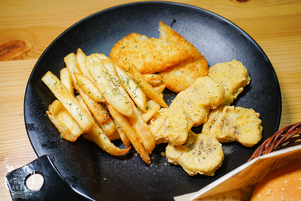 五分鐘找餐|高雄吃一次就會愛上的澎湃本丸!鍋燒麵真材實料超用心!