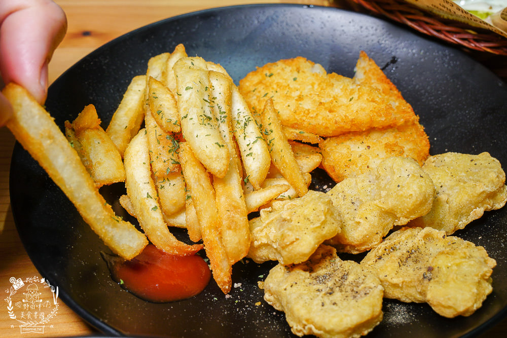 五分鐘找餐|高雄吃一次就會愛上的澎湃本丸!鍋燒麵真材實料超用心!