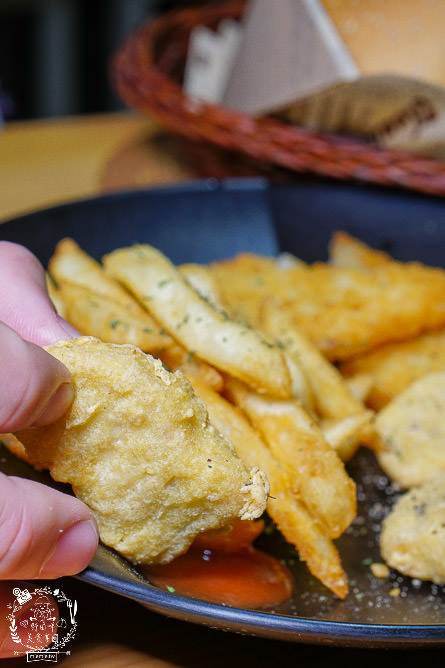 五分鐘找餐|高雄吃一次就會愛上的澎湃本丸!鍋燒麵真材實料超用心!