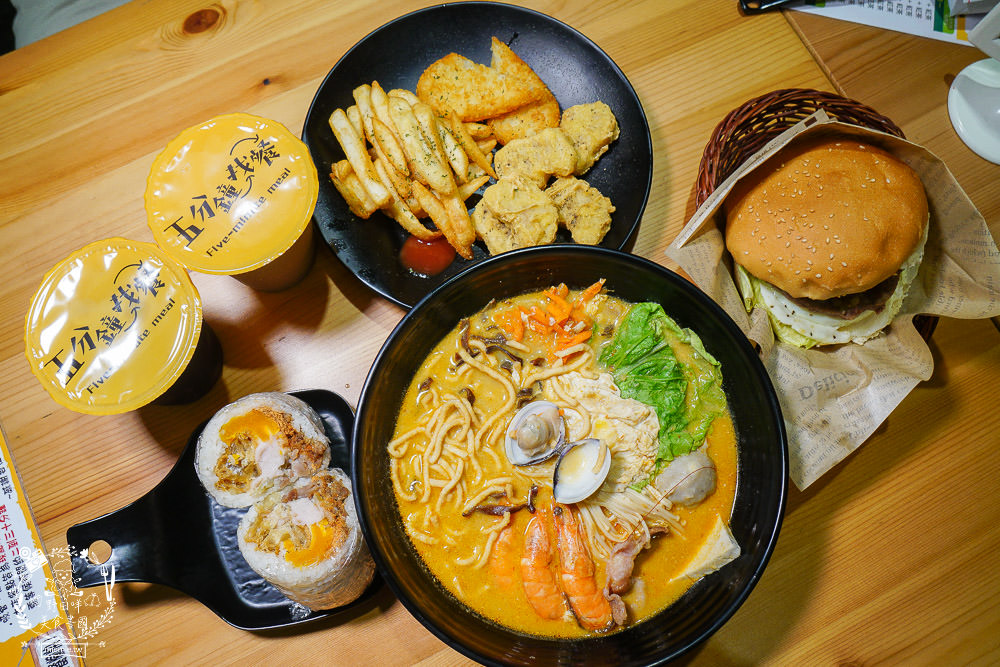 五分鐘找餐|高雄吃一次就會愛上的澎湃本丸!鍋燒麵真材實料超用心!