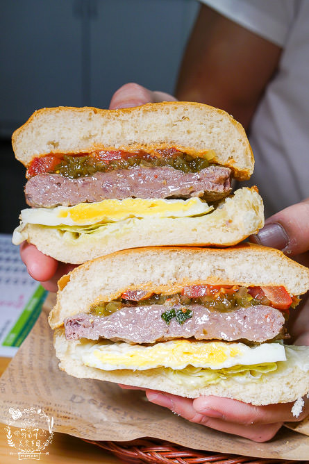 五分鐘找餐|高雄吃一次就會愛上的澎湃本丸!鍋燒麵真材實料超用心!