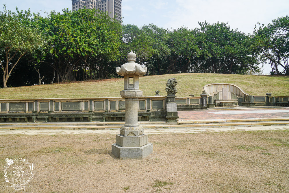 高雄五塊厝公園(陳中和墓)有錢人的墳墓古蹟|踏青遛狗好去處 - 第9張圖 高雄五塊厝公園(陳中和墓)有錢人的墳墓古蹟|踏青遛狗好去處
