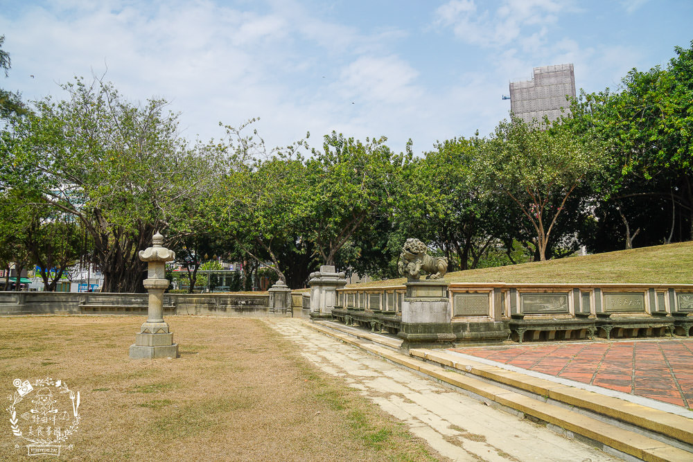 高雄五塊厝公園(陳中和墓)有錢人的墳墓古蹟|踏青遛狗好去處 - 第10張圖 高雄五塊厝公園(陳中和墓)有錢人的墳墓古蹟|踏青遛狗好去處