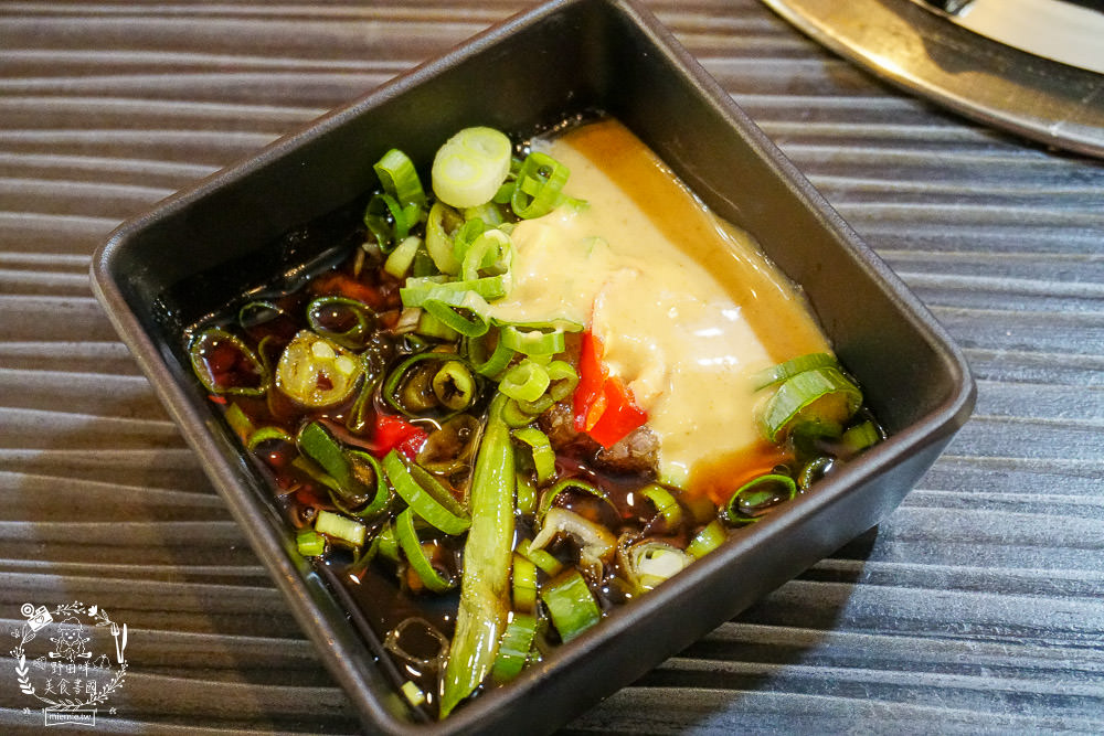 高雄五鮮級平價鍋物|仁武超人氣火鍋!仁雄路上屹立不搖的火鍋店!17盎司肉盤澎湃驚人!